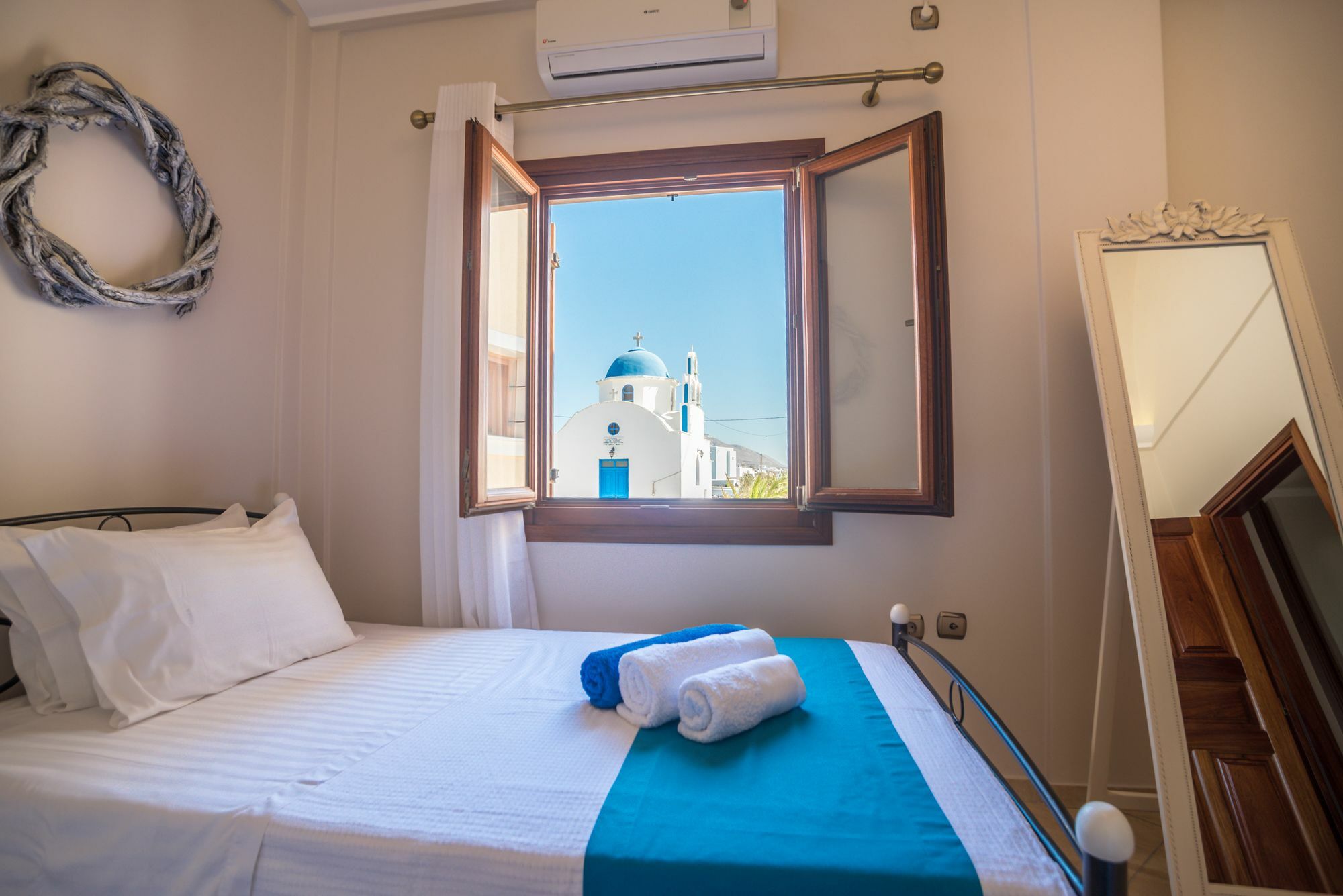 Vineyard Exclusive Suites Akrotírion Dış mekan fotoğraf